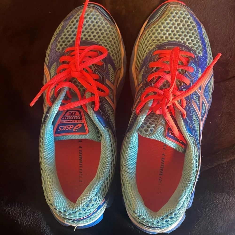 ASICS - Picture 2 of 6